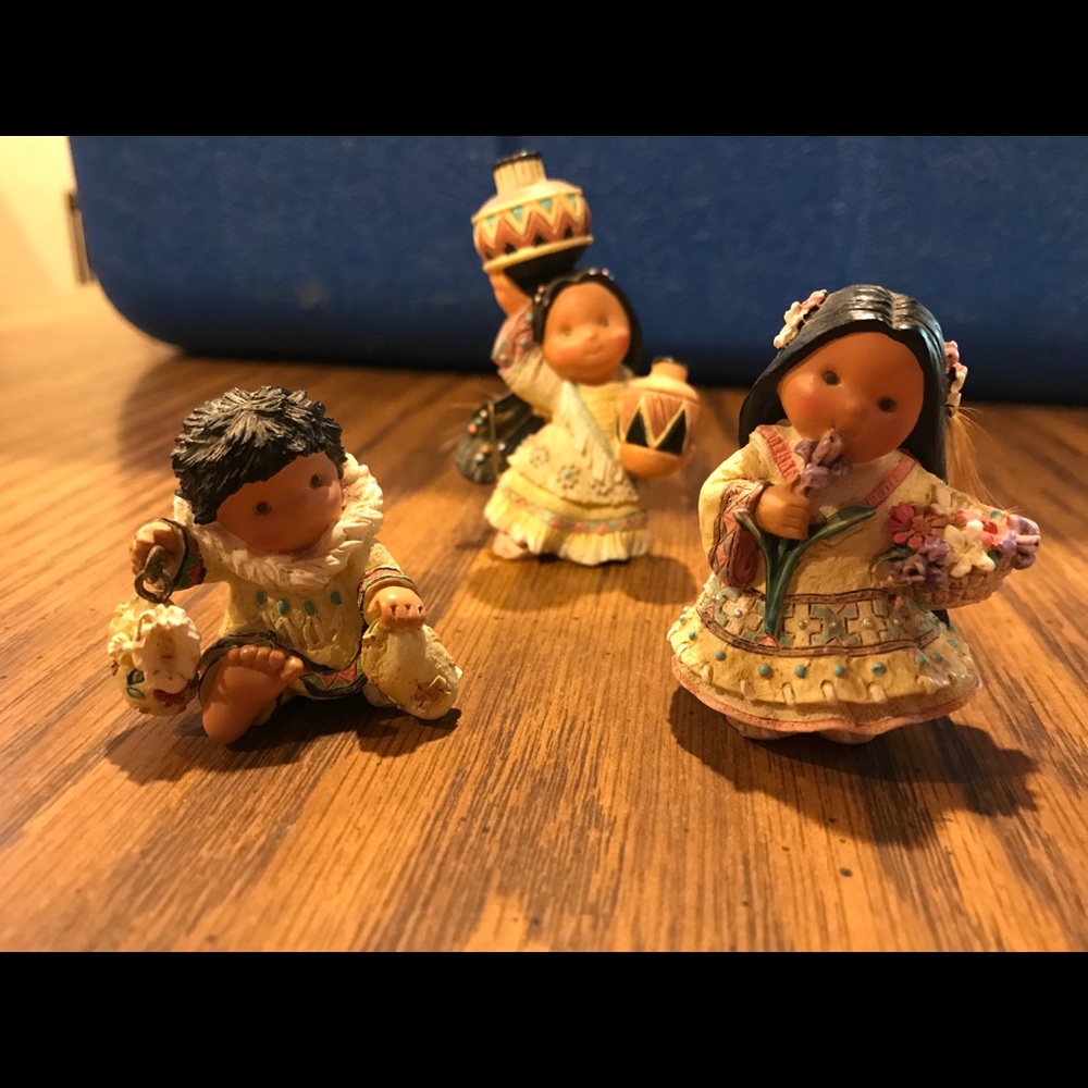 Feathered Friends Figures